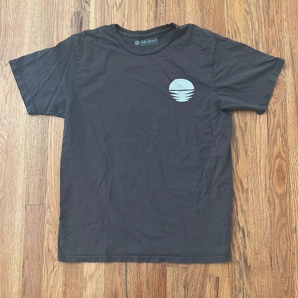 Mollusk T Shirt size Medium Charcoal Gray